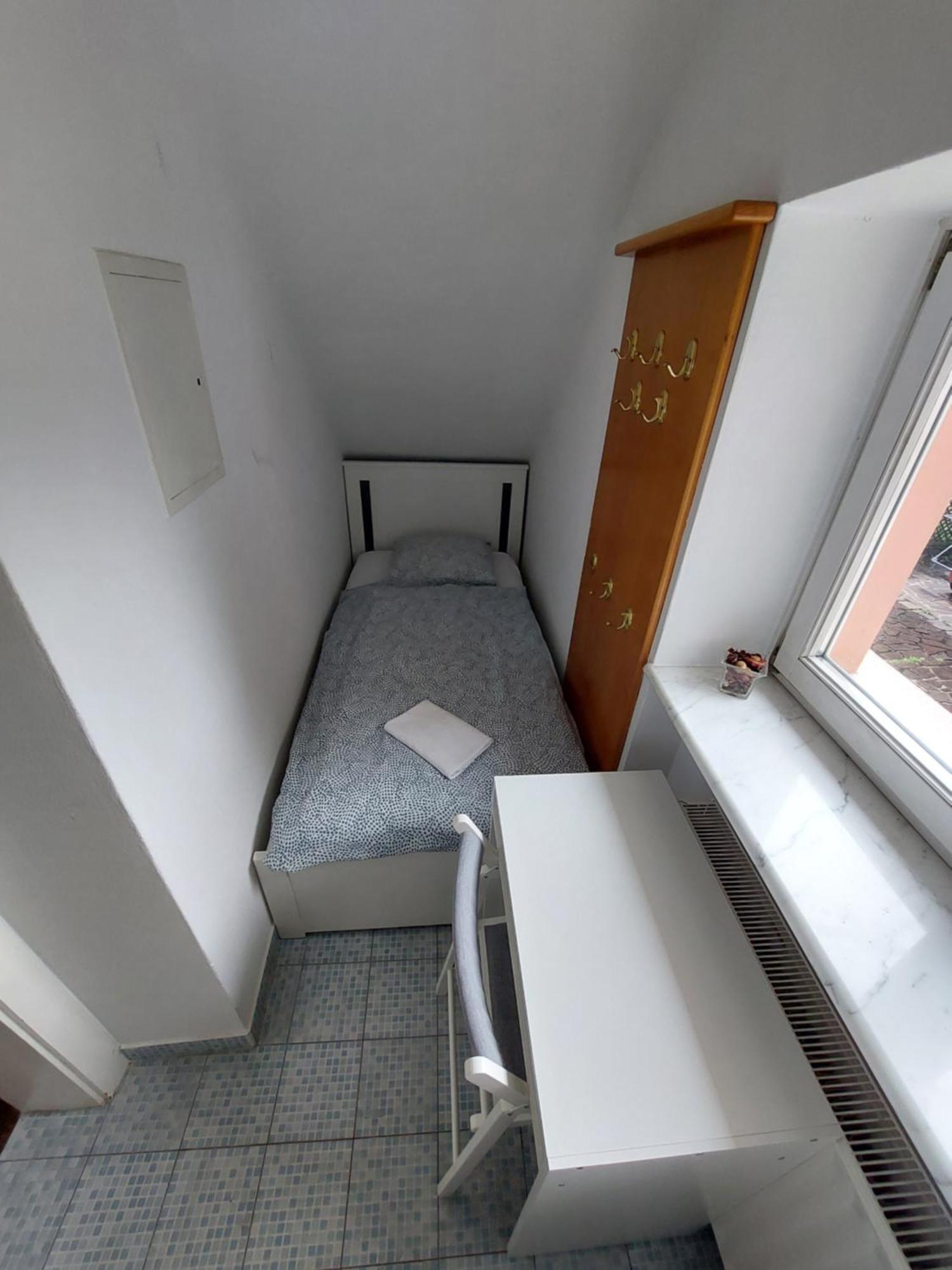 Rose House - Greenline Guest house *